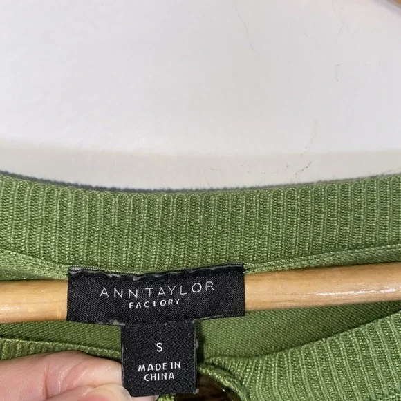 Ann Taylor Factory Green Button Front Cardigan Sweater Womens Size Small - Picture 3 of 7